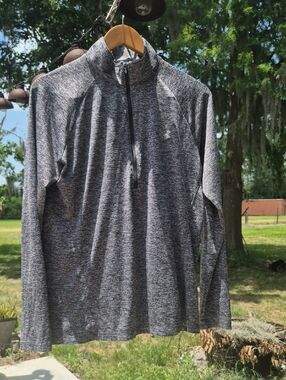 UnderArmor Long Sleeve 1/4 Zip Up Loose Heatgear Heather Gray Marble Lightweight